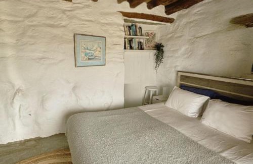 Andros Apartment | Kotseli - Sea View, Pool, Sunsets