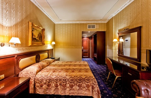 Drama Hotel | Kouros Hotel
