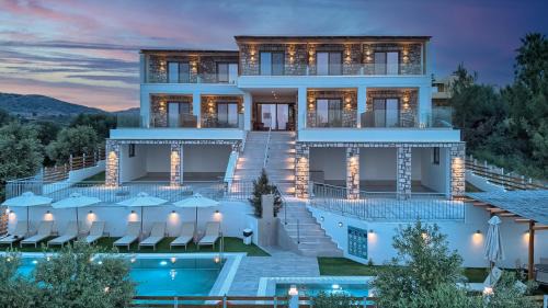 Haraki Hotel | KOUROS STONE SUITES