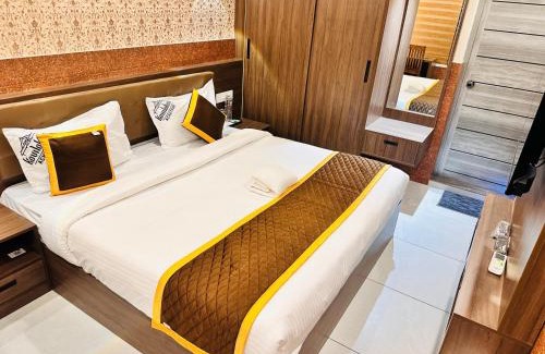 East Nada Hotel | Kovilakam Achutham
