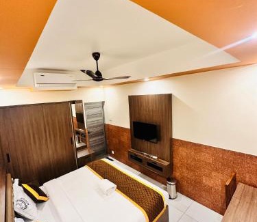 East Nada Hotel | Kovilakam Achutham
