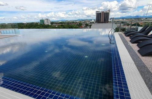 Batu Lintang Apartment | KOZI Square New SGH Cozy Home LV5A