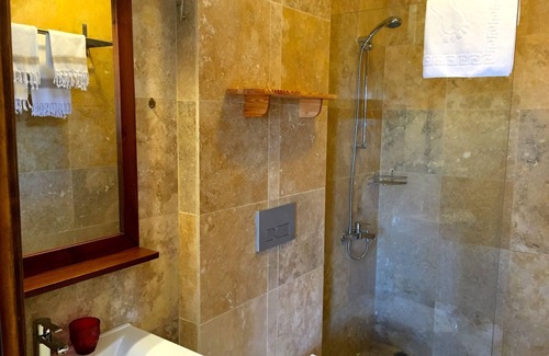 Ayvacik Hotel | Kozluhan