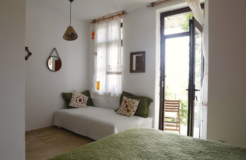 Ayvacik Hotel | Kozluhan