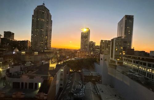 Haymarket Apartment | KozyGuru | CBD Queen Bed Studio Cozy & Convenient