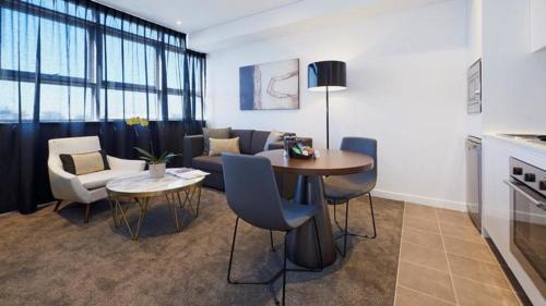 Chatswood CBD Apartment | KOZYGURU Chatswood Luxury Studio NCH088-720
