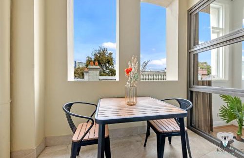 Chippendale Apartment | KozyGuru | Chippendale | Kozy Clean Beautiful APT