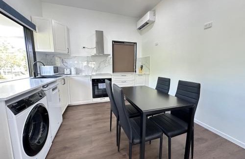 East Brisbane Apartment | KozyGuru East Brisbane 3B APT