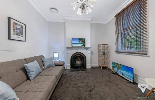 Glebe House | KozyGuru | Glebe | Cozy 2 Bedroom Stunning Terrace House