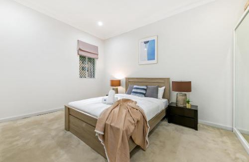 Leichhardt Apartment | KOZYGURU LEICHHARDT COZY HOLIDAY 3 BED HOME + FREE PARKING-NLE367