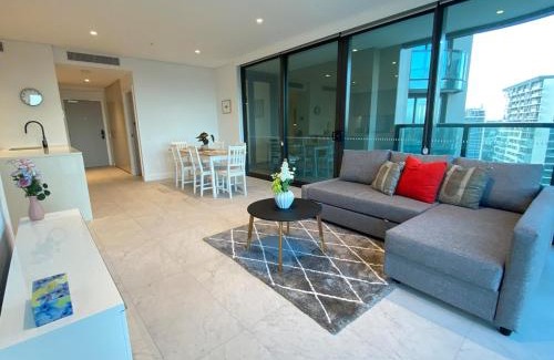 Rhodes Apartment | KozyGuru Rhodes Modern 2Bed Apt Parking& Views