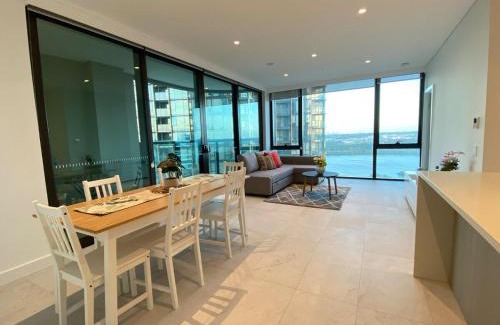 Rhodes Apartment | KozyGuru Rhodes Modern 2Bed Apt Parking& Views
