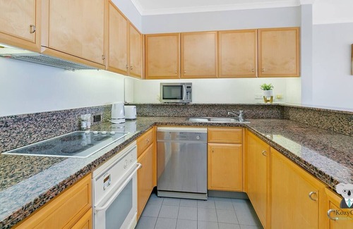 The Rocks Apartment | KOZYGURU | The Rocks | Harbour Bridge View | 1 BED APT | Swimming Pool | NTR098