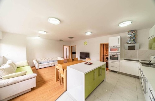 Michle Apartment | Krásné ubytování s balkonem