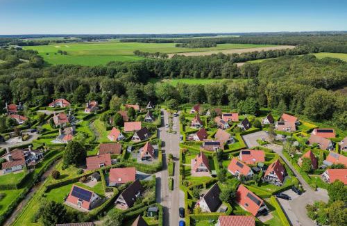 Zwiggelte House | Kraanvogel I Fraaie bungalow met mooie grote tuin