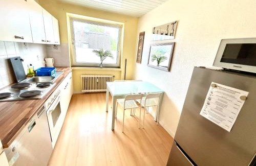 Obermeiderich Apartment | Kraftmensch Oberhausen 3 Schlafzimmer, Balkon