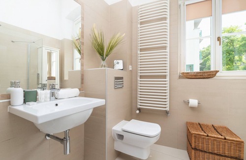 Stare Podgorze Apartment | Krakow Two-storey Apartment by Renters