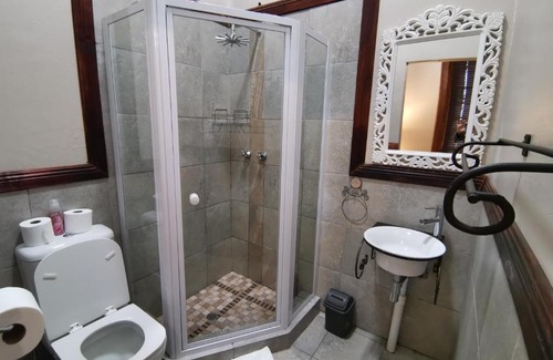 Msukaligwa Bed & Breakfast | Kralinbergh Estate Guesthouse