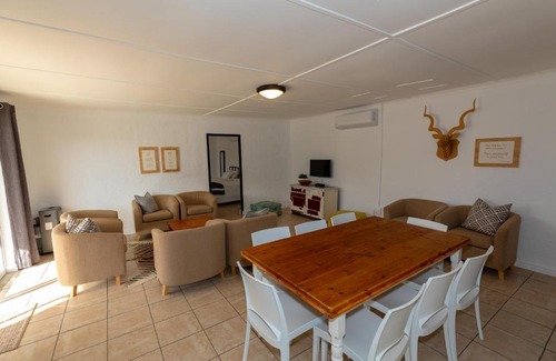 Camdeboo House | Kransplaas - Springbok Cottage