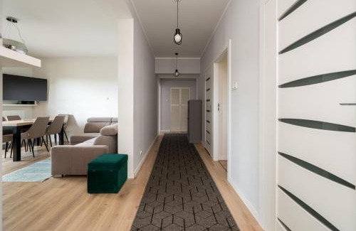 Zoliborz Apartment | Krasińskiego Deluxe Apartment by BookingHost
