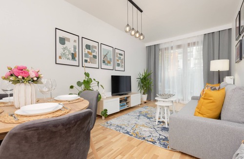 Zoliborz Apartment | Krasinskiego Comfy Apartament by Renters