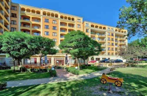 Golden Sands Apartment | Kris Apartments at Paradise Green Park