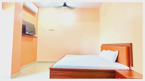 Raipur Hotel | KRISHNA LUXUARY& FAMILY Hotel With FREE - Wifi & Parking