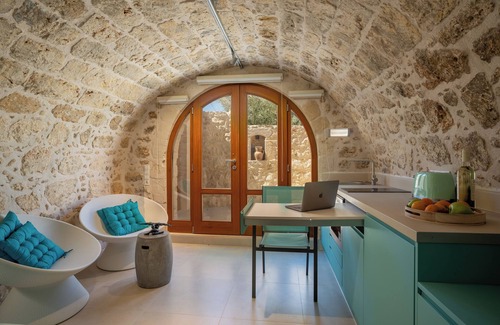 Prines House | Kritiki Spilia - Home & Spa