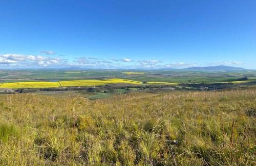 Theewaterskloof Apartment | Kromrivier Farm Accommodation