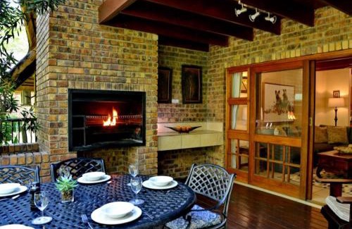 Hazyview Apartment | Kruger Park Lodge - Modern Unit 225B