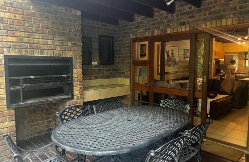 Hazyview Apartment | Kruger Park Lodge - Modern Unit 225B