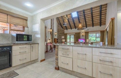 Hazyview Ski Chalet | Kruger Park Lodge Unit No. 547