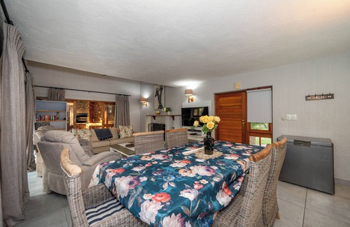 Hazyview Ski Chalet | Kruger Park Lodge Unit No. 205