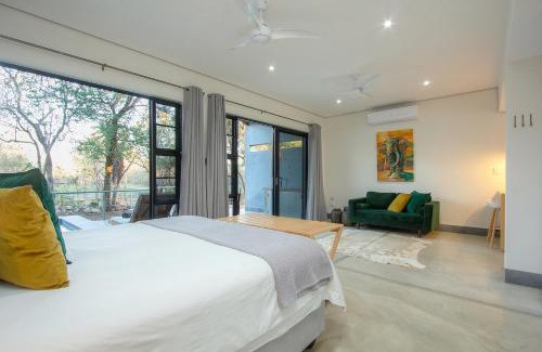 Marloth Park Villa | Kruger's Keep - Luxury Couples Haven