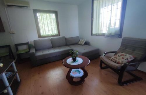 Cukarica House | Kuća na Savi Sojenica Kalisija, Makiš - Ada Ciganlija