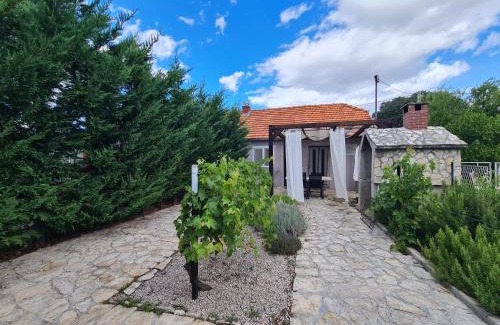 Lozovac House | Kuća za odmor Rajna