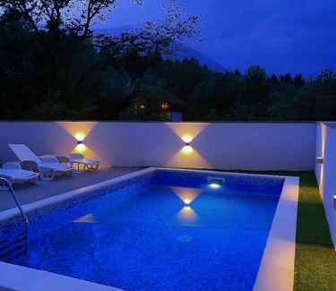 Bihac Villa | Kuća za odmor Vučjak