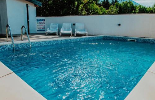 Bihac Villa | Kuća za odmor Vučjak