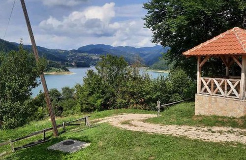 Bajina Basta House | Kućica na Tari