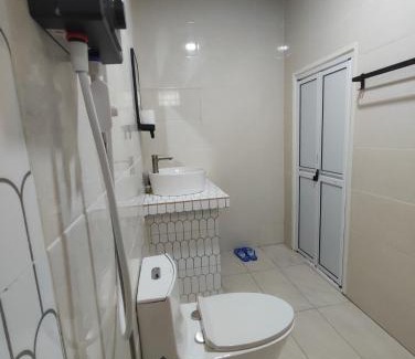Kampung Kedawang Hotel | Ku's Roomstay 2 - Free Netflix & Wifi