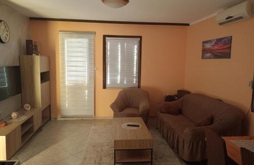 Danilovgrad House | Kuca na dan