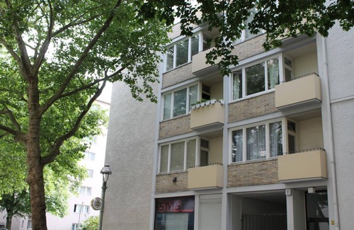 Charlottenburg-Wilmersdorf Apartment | Kudamm West Central City Appartment