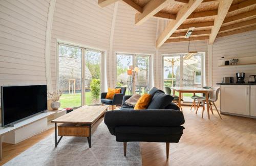 Muritz House | Kugelhaus Kirana