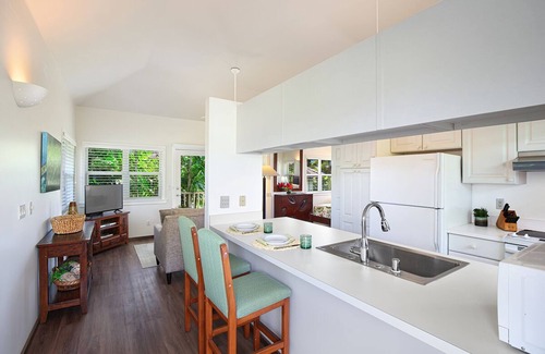 Poipu House | Kukui'ula Kai - Oceanfront Home with Pool and Large Lounge Area