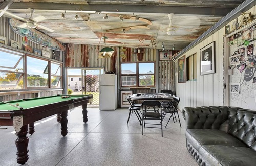Broke House | Kulang Retreat in charming Broke with Large Swim Spa and games room suits up to 14 guests