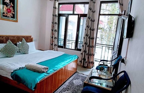 Bhagsu Nag Hotel | Kumar Residency