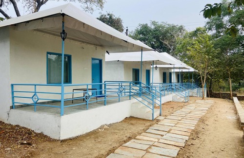 Chamboa Sarjela Hotel | Kumbhal Van Resort Unit of Chandraprabha