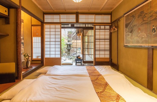 Central Kyoto Villa | Kumo Machiya Stay Shijo: A great house with long history to be rented as a whole