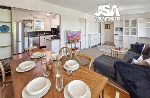 Jindabyne House | Kumquat Cottage