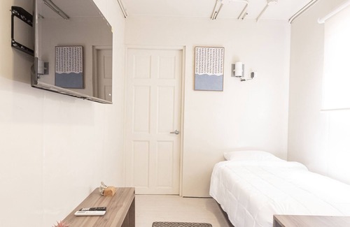 Puntarenas Cabin | Kuna Water - Fabulous Container Lofts in Mal Pais!